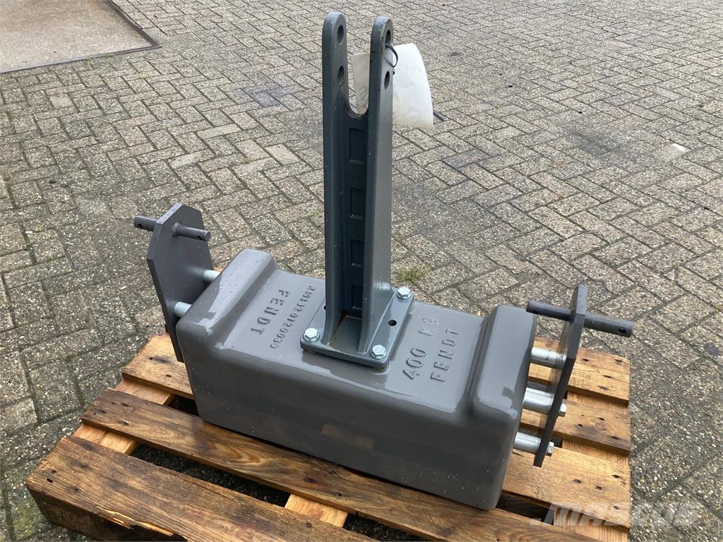 Fendt Frontgewicht 400 KG Kiti naudoti traktorių priedai