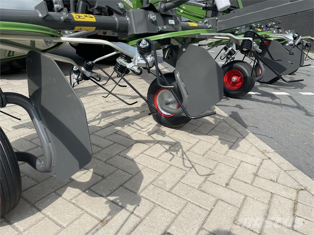 Fendt Lotus 770 Ranghinatori