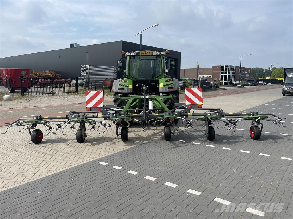 Fendt Lotus 770 Ranghinatori