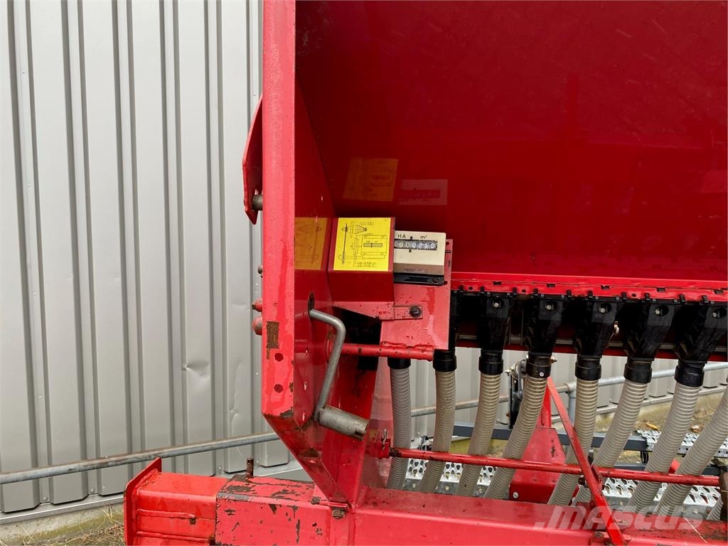 Kongskilde CSA 3000A Demeter Classic zaaimachine مثاقيب