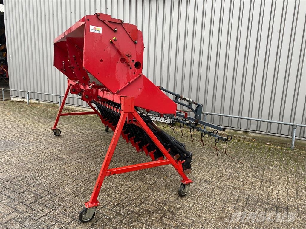 Kongskilde CSA 3000A Demeter Classic zaaimachine مثاقيب