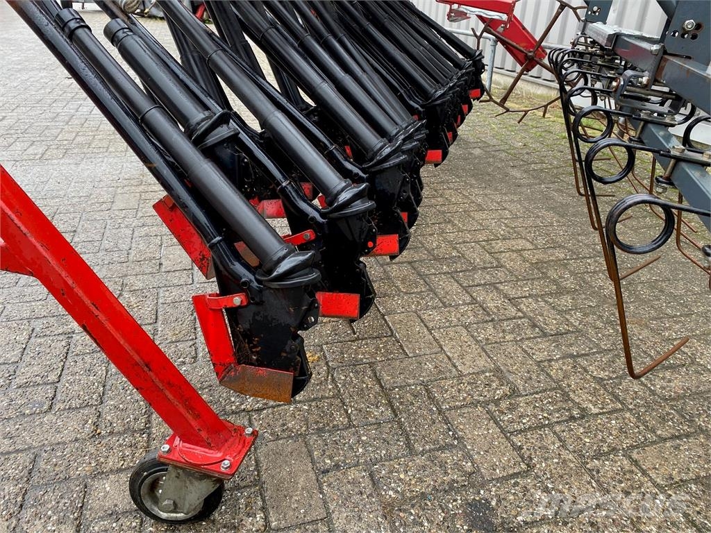 Kongskilde CSA 3000A Demeter Classic zaaimachine مثاقيب