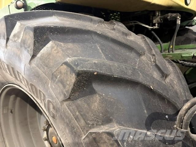 Krone Big X 700 Rezač za bale, oprema za rezanje in odvijanje bal