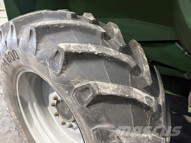 Krone Big X 700 Rezač za bale, oprema za rezanje in odvijanje bal