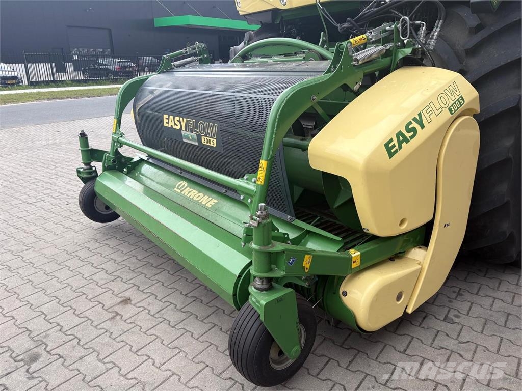 Krone Big X 780 + EC 900-3 + EF 300S Desmenuzadoras, cortadoras y desenrolladoras de pacas
