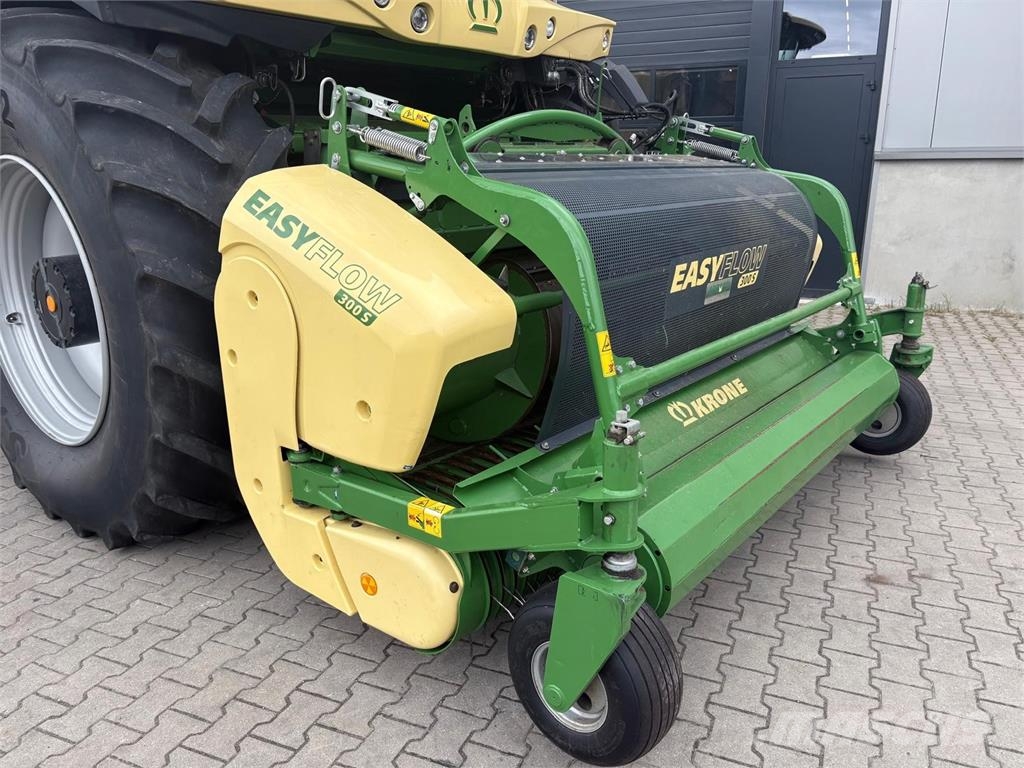 Krone Big X 780 + EC 900-3 + EF 300S Desmenuzadoras, cortadoras y desenrolladoras de pacas