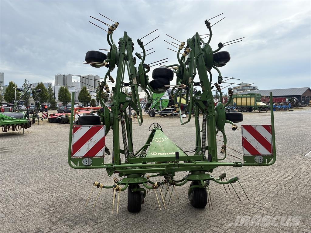 Krone KW 8.82/8 schudder Rakes and tedders
