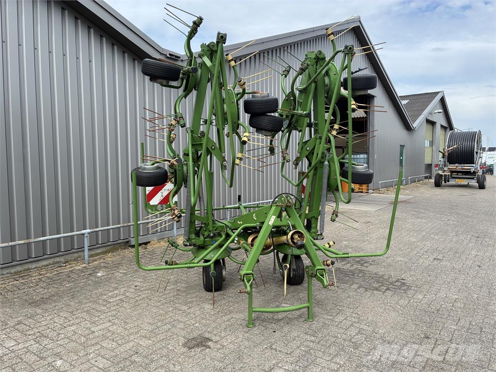 Krone KW 8.82/8 schudder Rakes and tedders