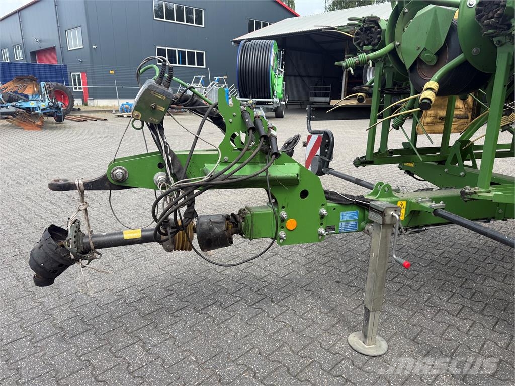 Krone KWT 1300 Ancinhos e espalhadores de feno