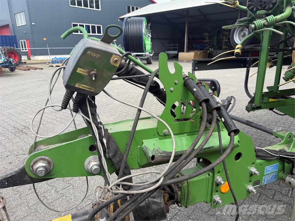 Krone KWT 1300 Ancinhos e espalhadores de feno