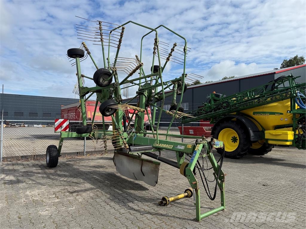 Krone Swadro 700 مكابس وميبسات التبن