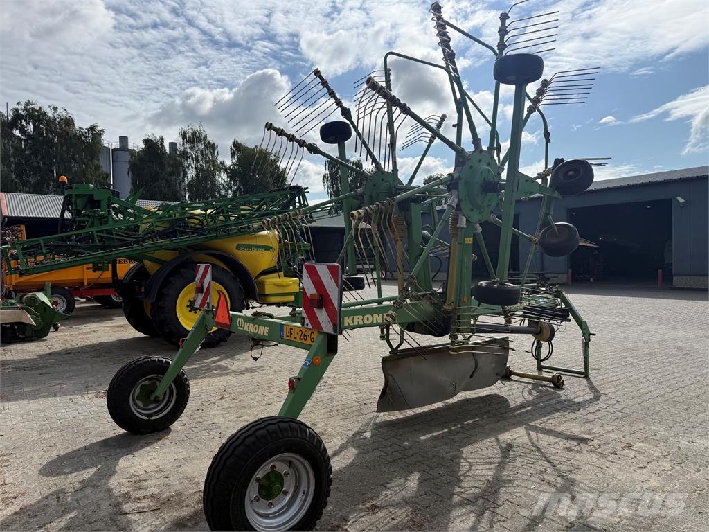 Krone Swadro 700 مكابس وميبسات التبن