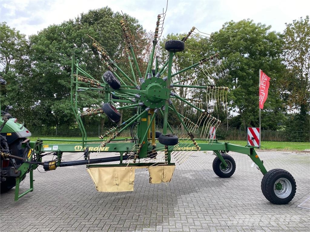 Krone Swadro 800/26 Zwadhark - Middenafleg 2007 Граблі і сінозворушувачі