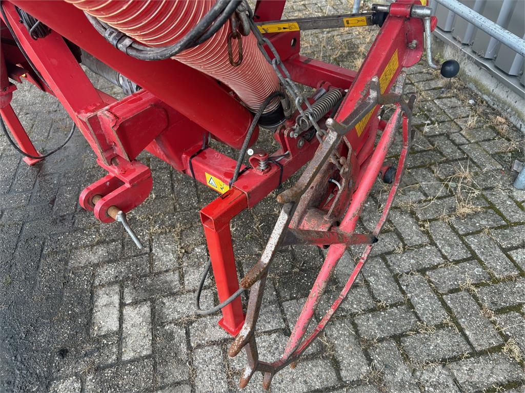 Kverneland Accord DF 1 fronttank Zaaimachines