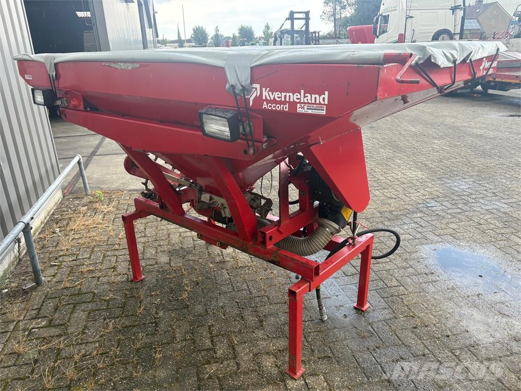Kverneland Accord DF 1 fronttank Zaaimachines