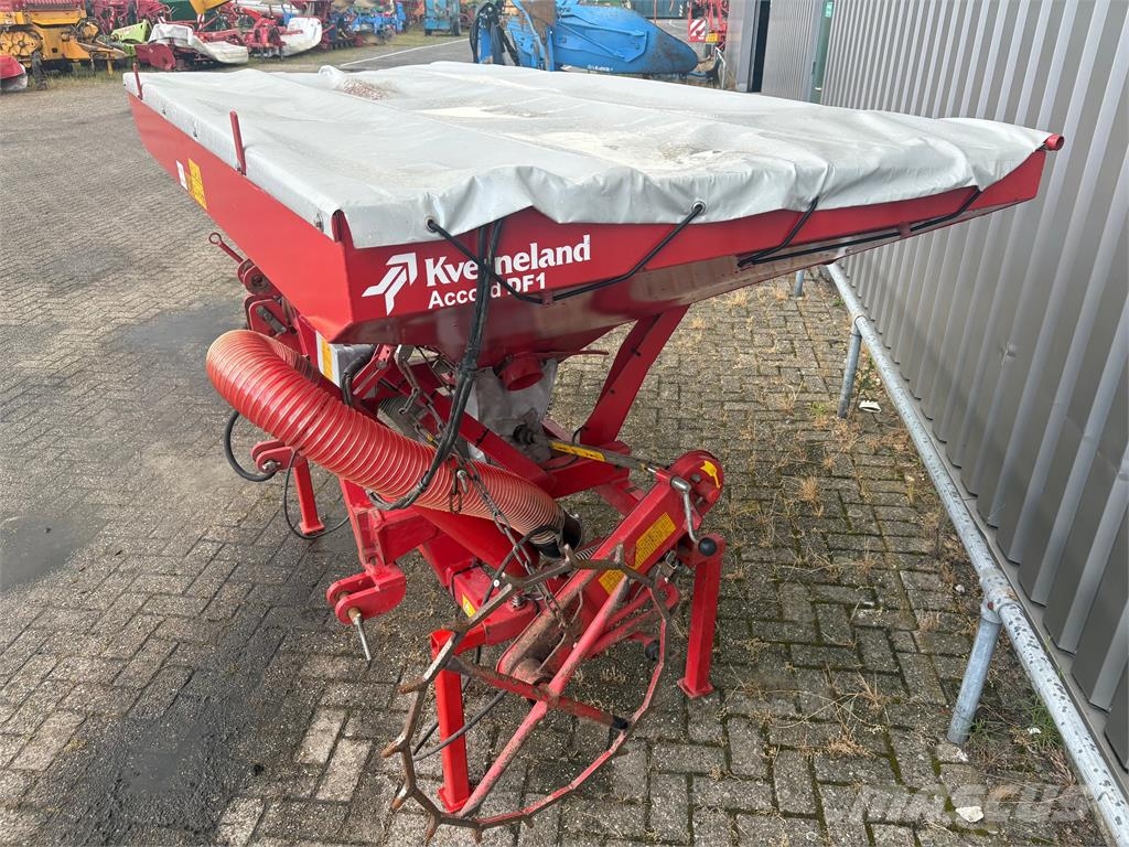 Kverneland Accord DF 1 fronttank Zaaimachines
