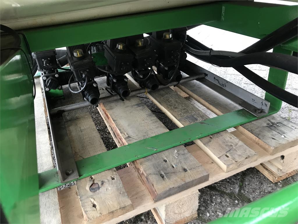 Kverneland Optima HD e-drive 8R maiszaaimachine Såmaskiner