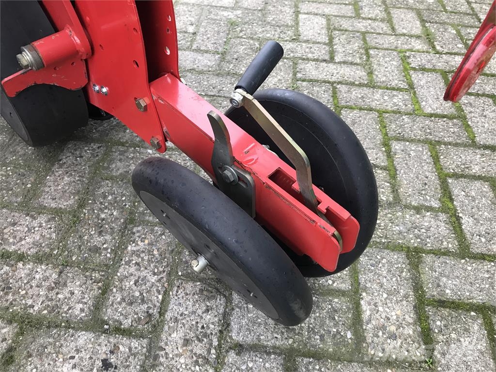 Kverneland Optima HD e-drive 8R maiszaaimachine Såmaskiner