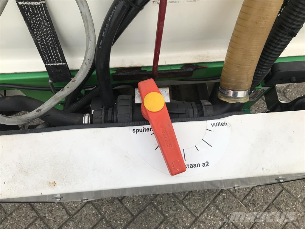 Kverneland Optima HD e-drive 8R maiszaaimachine Såmaskiner