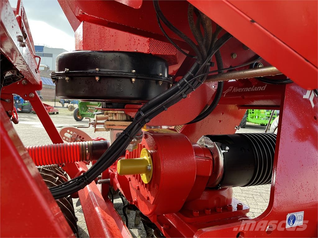 Kverneland Rotorkopeg + zaaimachine met schijven. Zaaimachines