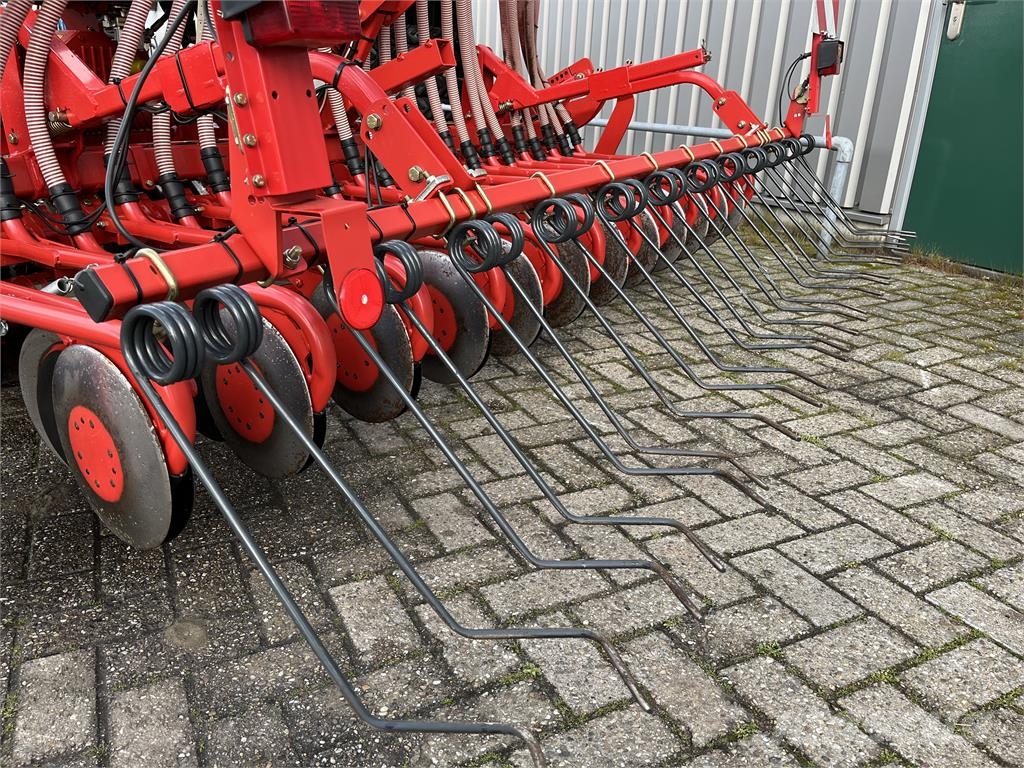 Kverneland Rotorkopeg + zaaimachine met schijven. Zaaimachines