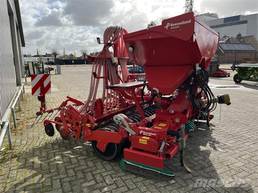 Kverneland Rotorkopeg + zaaimachine met schijven. Zaaimachines