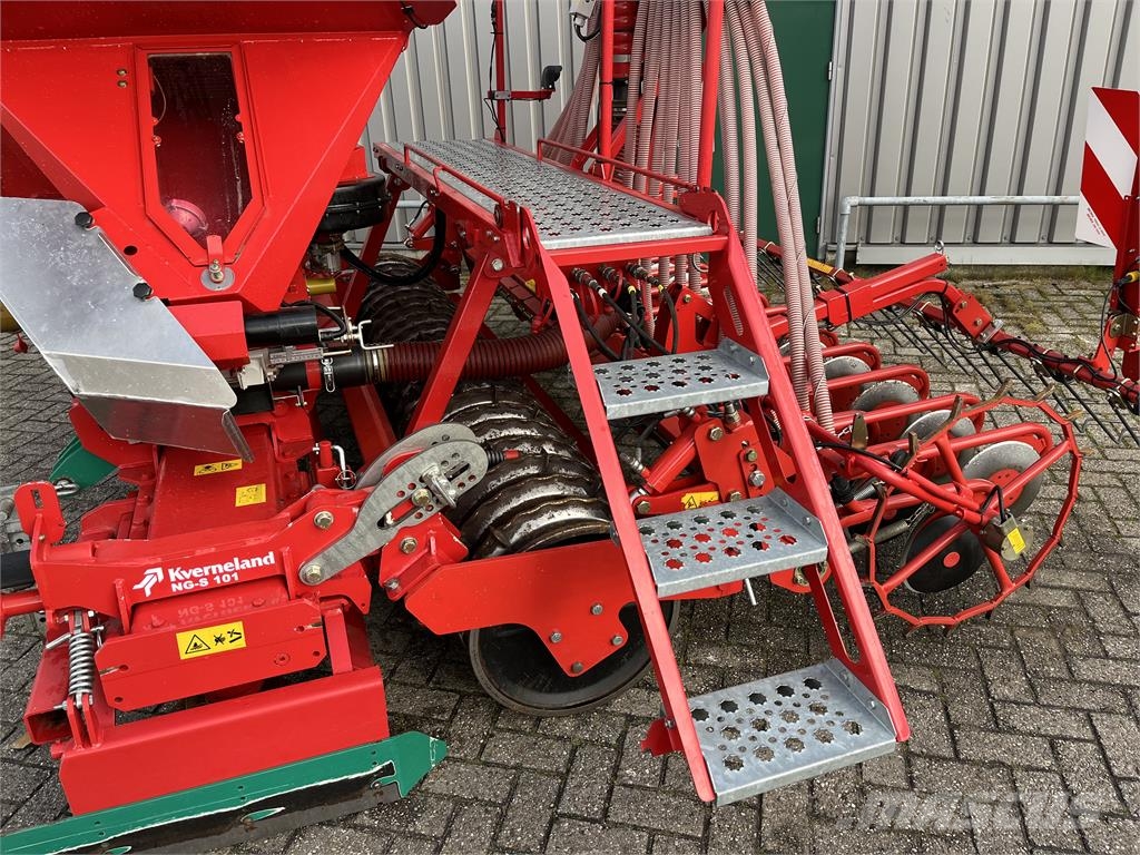 Kverneland Rotorkopeg + zaaimachine met schijven. Zaaimachines