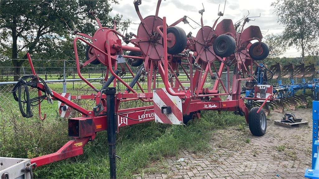 Lely Lotus 1020 defect Okretači i sakupljači sena