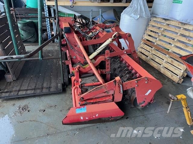 Lely rottera 35-302 en packkerrol en hydraulische hef Gradas rotativas / rotocultivadores