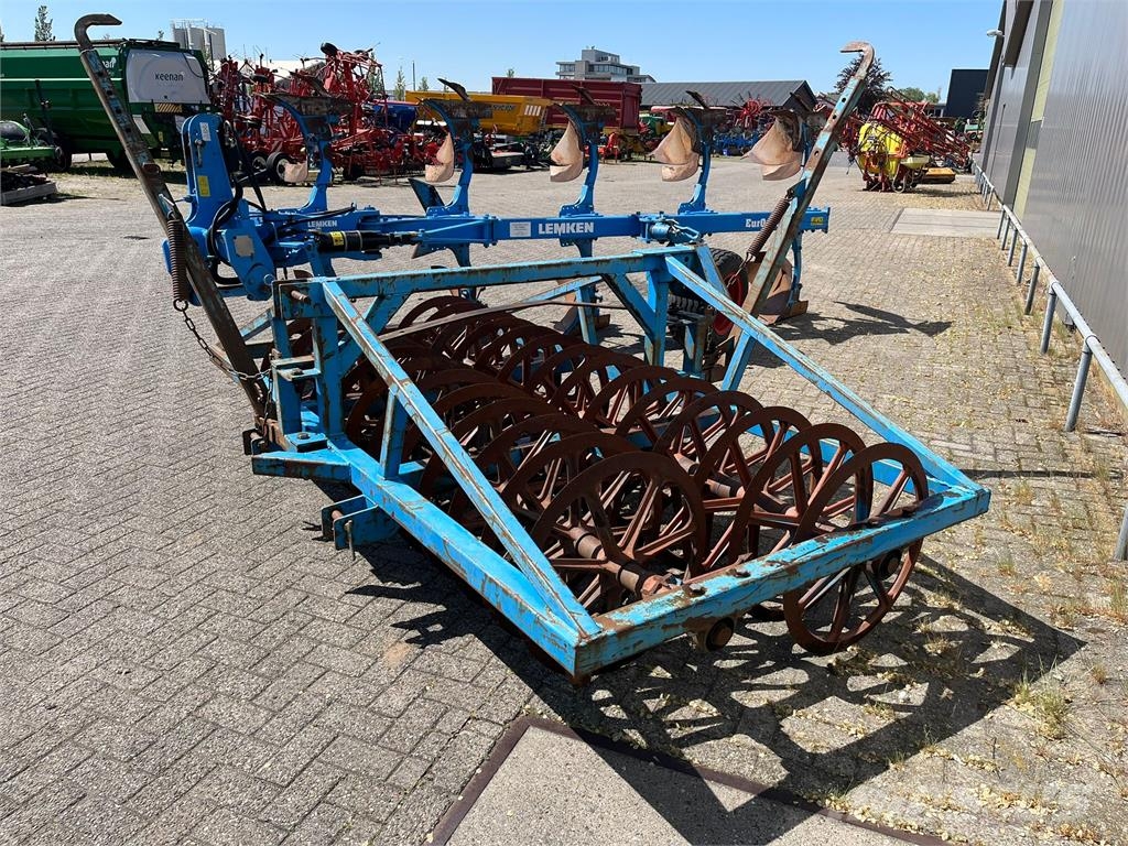 Lemken Europal 8 5N100 傳統犁