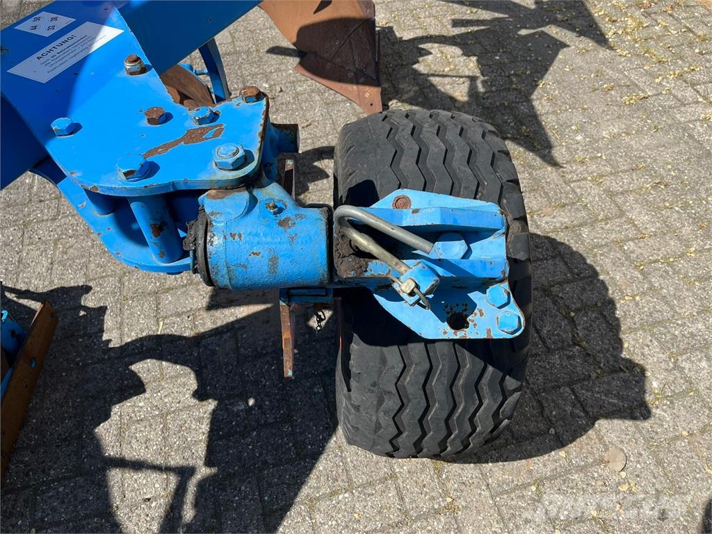 Lemken Europal 8 5N100 傳統犁