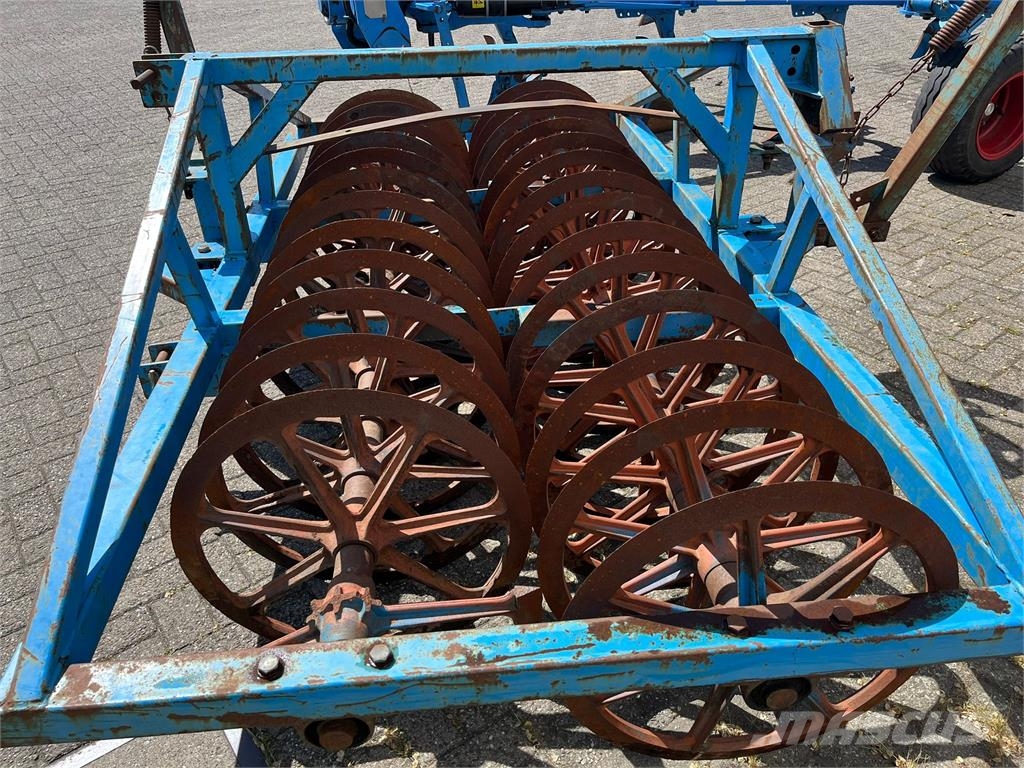 Lemken Europal 8 5N100 傳統犁