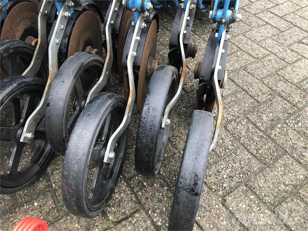 Lemken Solitair 8/300 + Zirkon 10/300 Såmaskiner