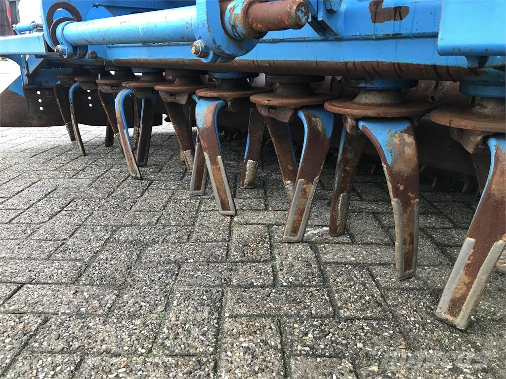 Lemken Solitair 8/300 + Zirkon 10/300 Såmaskiner