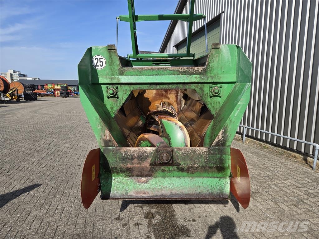 Marmix 9m3 freeswagen ملقمات خلاط