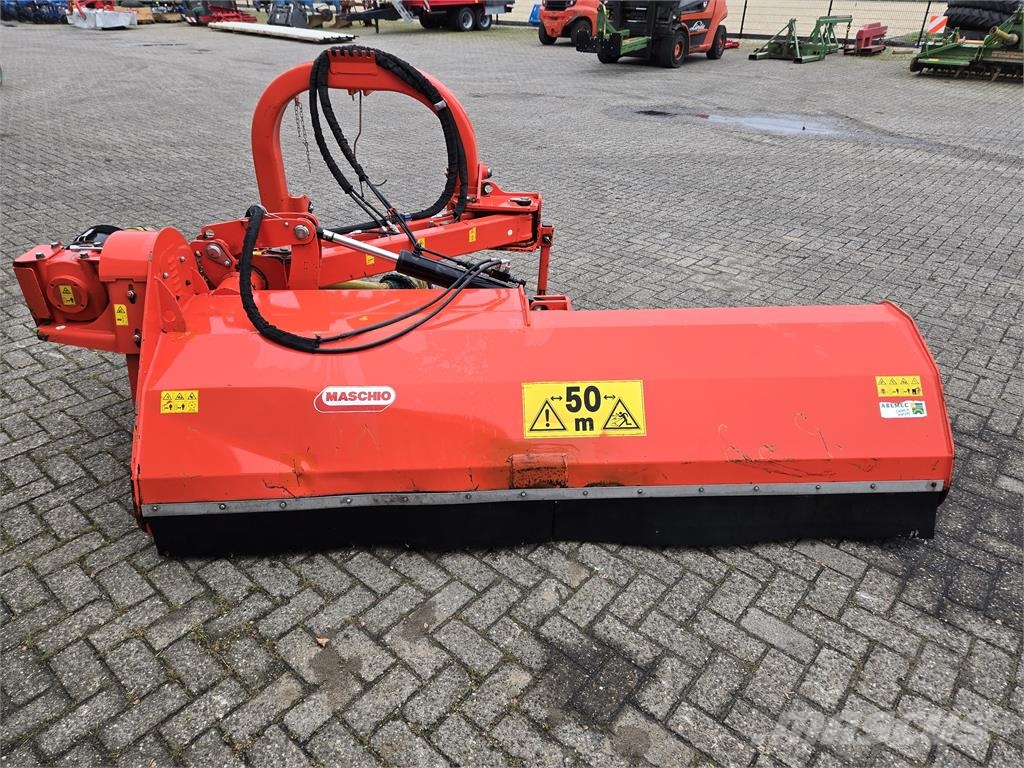 Maschio Giraffona 260 Pensasleikkurit
