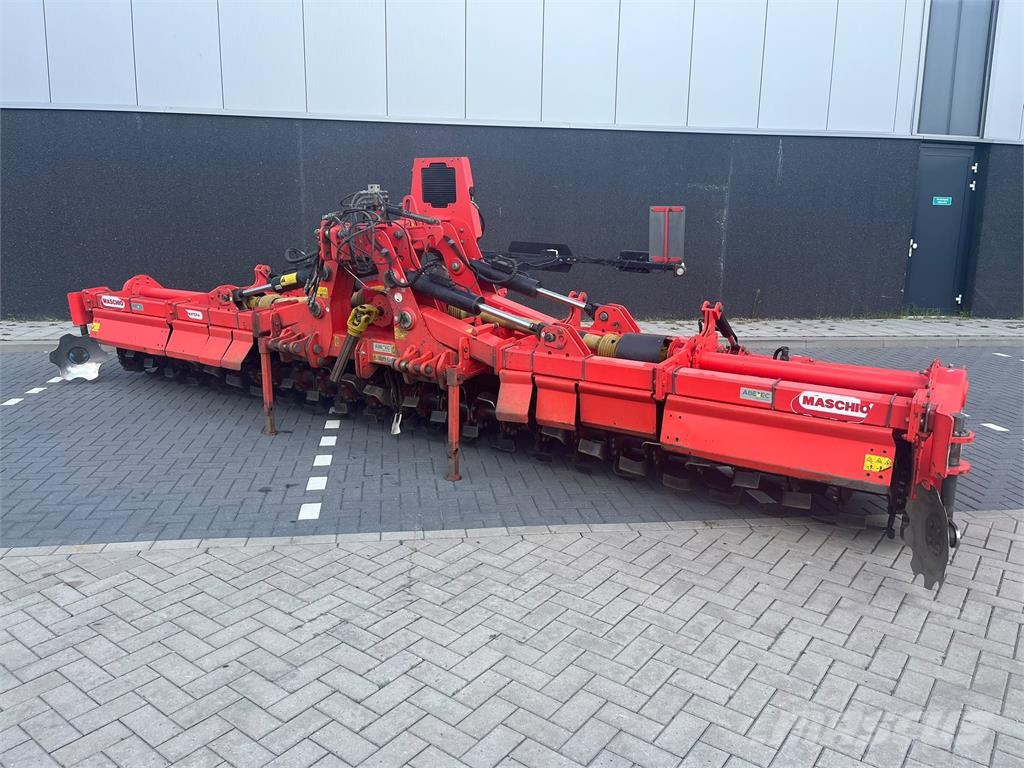 Maschio Pantera 620 frees met packerrol Jyrsimet