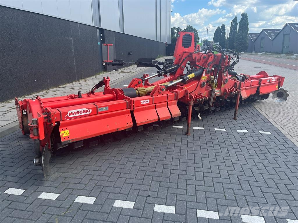 Maschio Pantera 620 frees met packerrol Jyrsimet