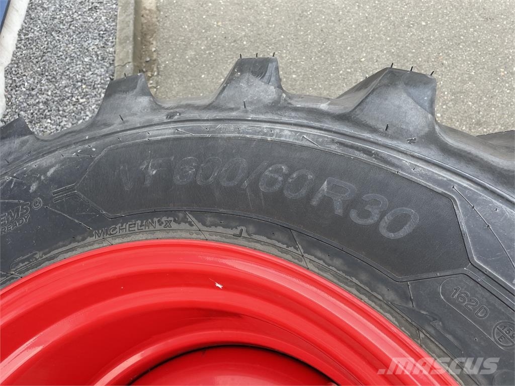 Michelin VF710/60 R42 + 600/60 R30 Колеса