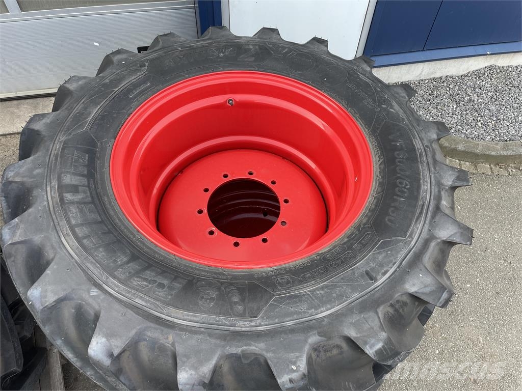 Michelin VF710/60 R42 + 600/60 R30 Колеса