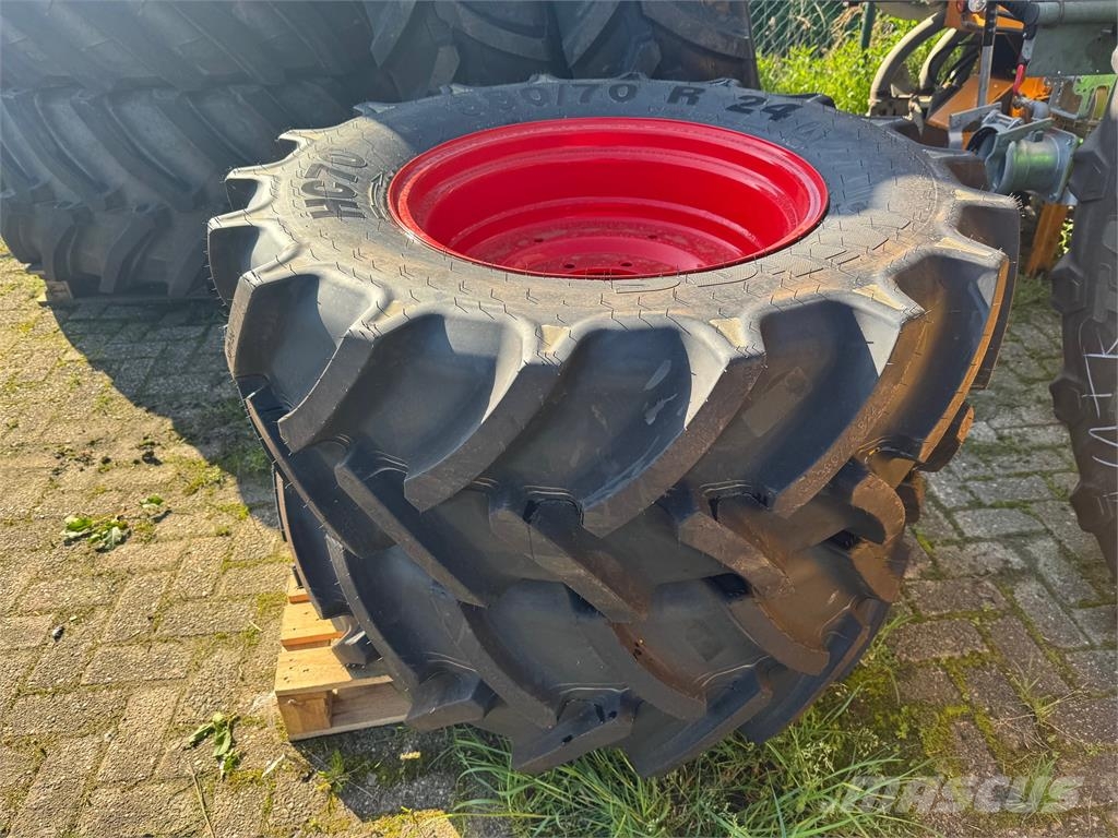 Mitas 380/70R24 op velg Riepas, riteņi un diski