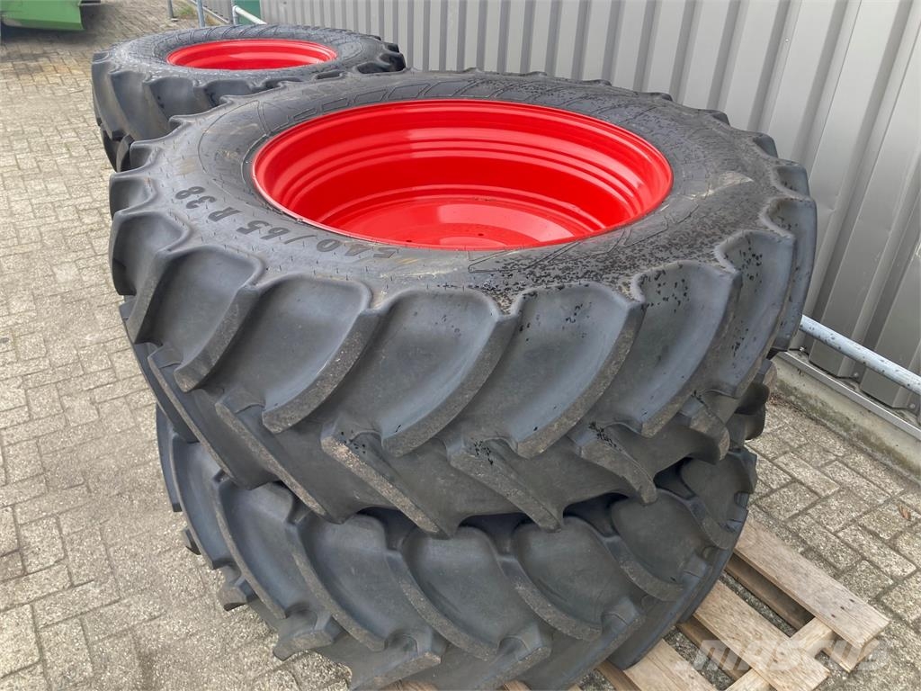 Mitas 540/65R38 + 480/65R24 Set op velg Banden, wielen en velgen
