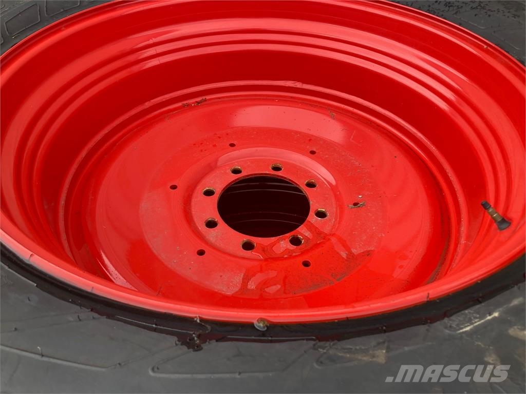Mitas 540/65R38 + 480/65R24 Set op velg Banden, wielen en velgen