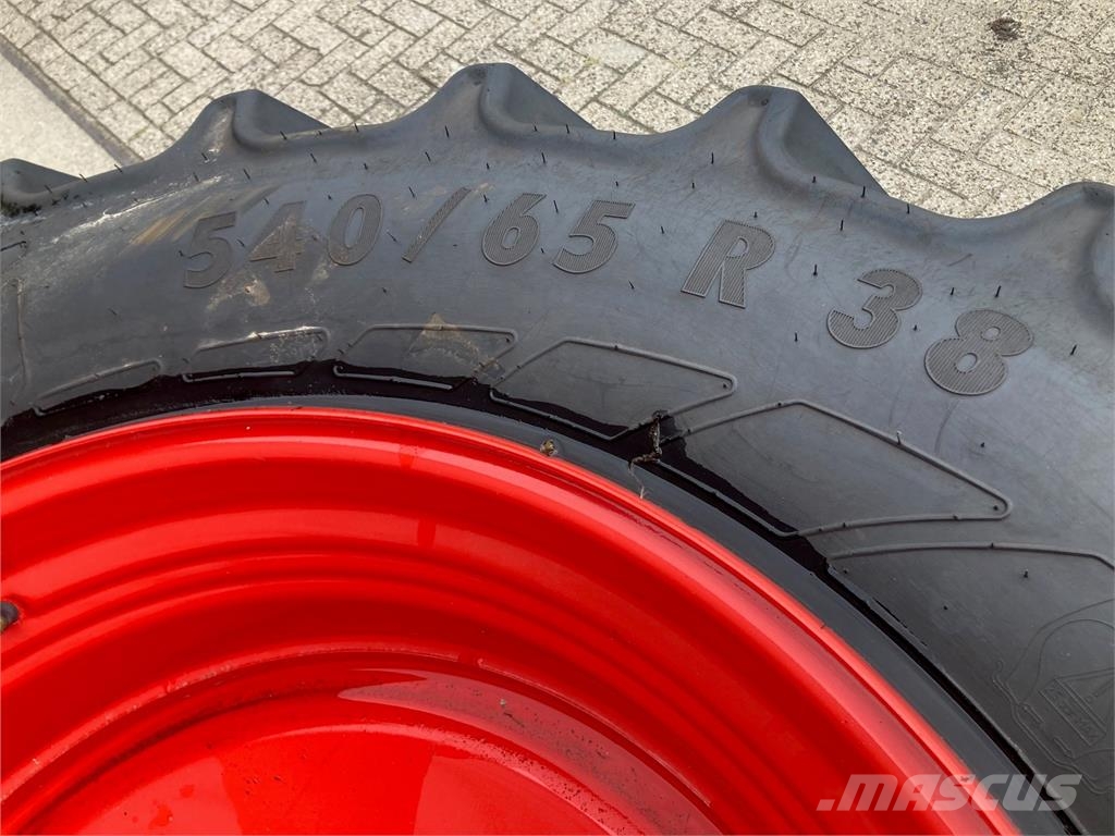 Mitas 540/65R38 + 480/65R24 Set op velg Banden, wielen en velgen