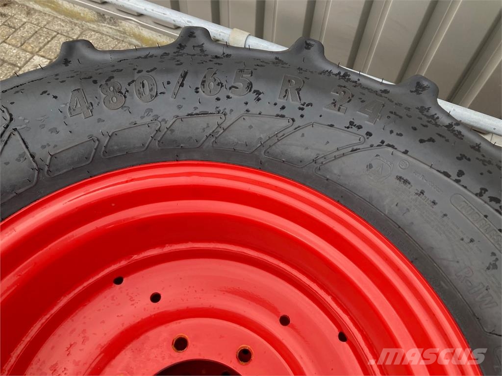 Mitas 540/65R38 + 480/65R24 Set op velg Banden, wielen en velgen