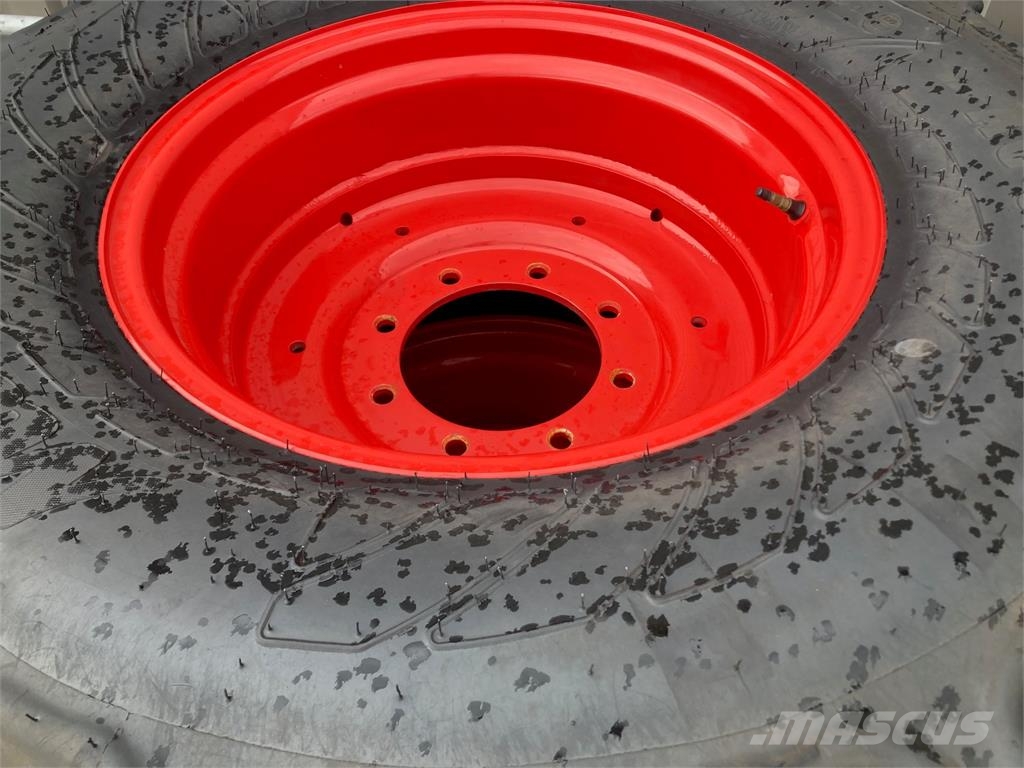 Mitas 540/65R38 + 480/65R24 Set op velg Banden, wielen en velgen