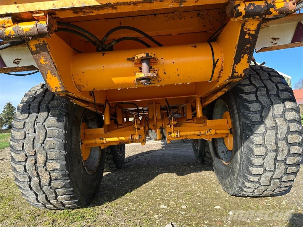 Rolland kiepwagen 13 ton Трейлеры для транспортировки животных