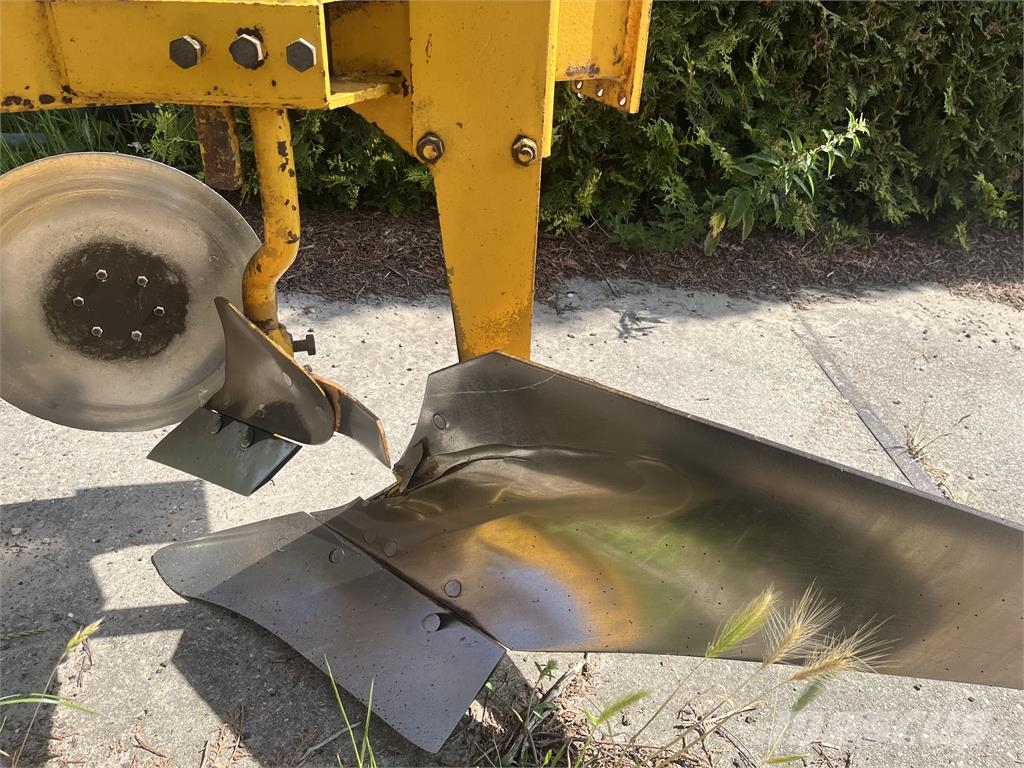 Rumptstad DW40 محاريث تقليدية