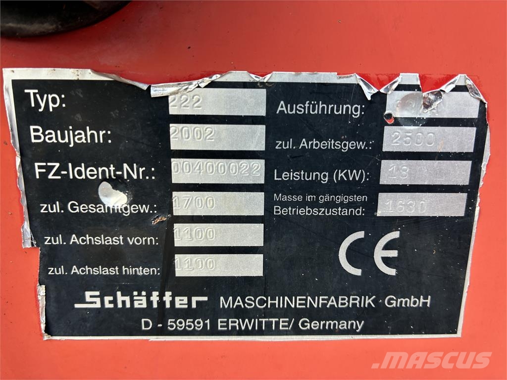 Schäffer 222 kniklader Cargadoras y excavadoras frontales