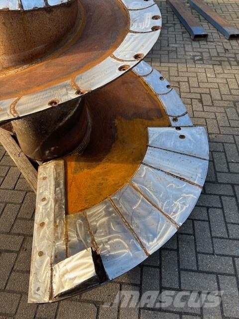  Set Peecon mengvijzels met RVS slijtplaten voor bo Feed mixer